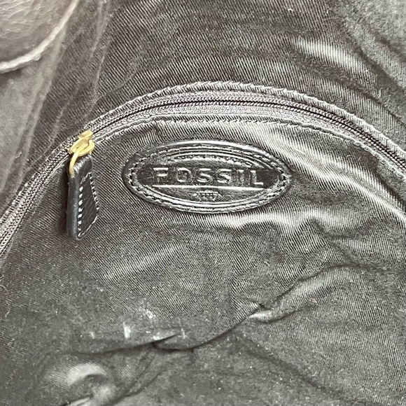 ⭐️Fossil Two-Tone Leather Tote Bag 15” H X 14” W - Picture 6 of 8